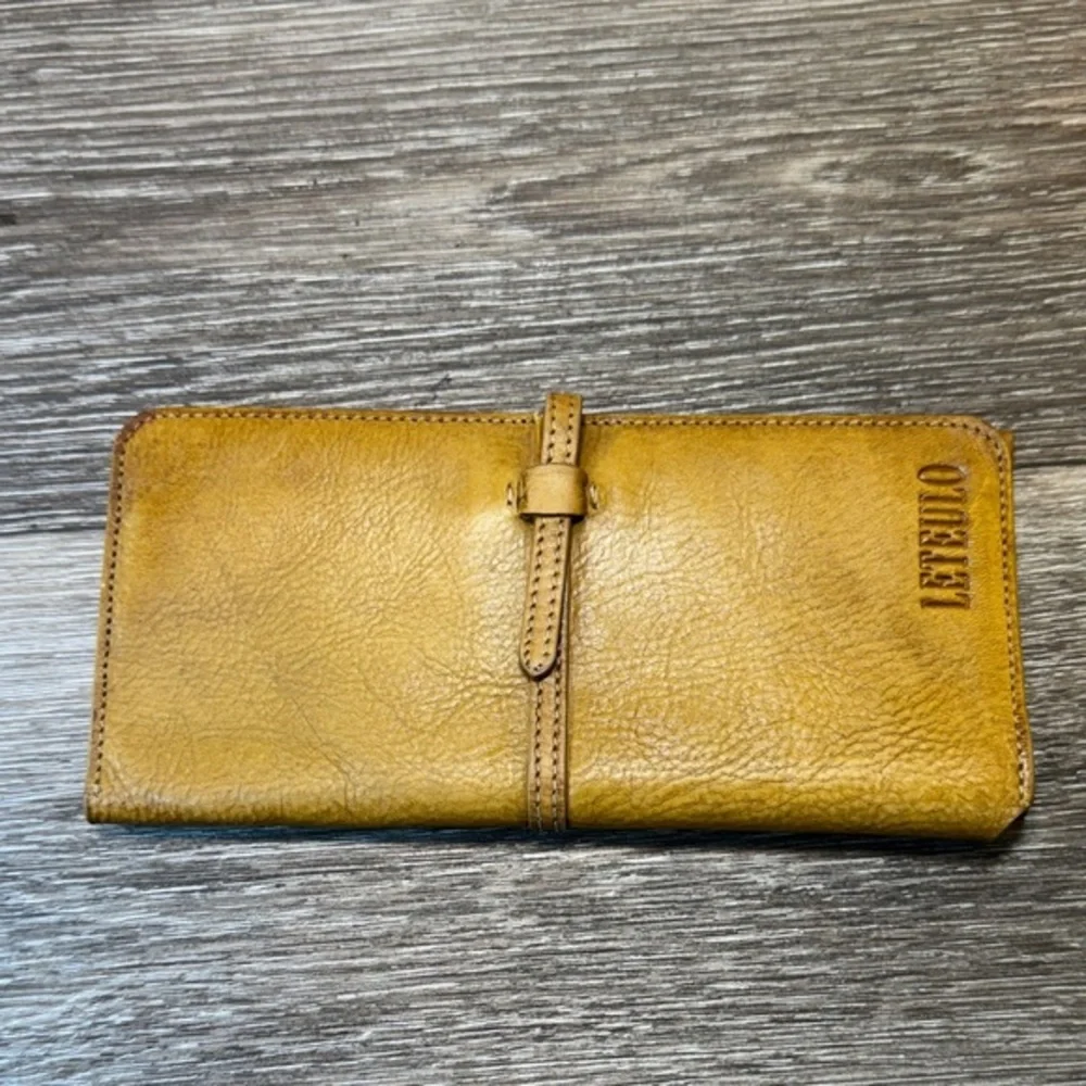 Leteulo Yellow Leather Wallet